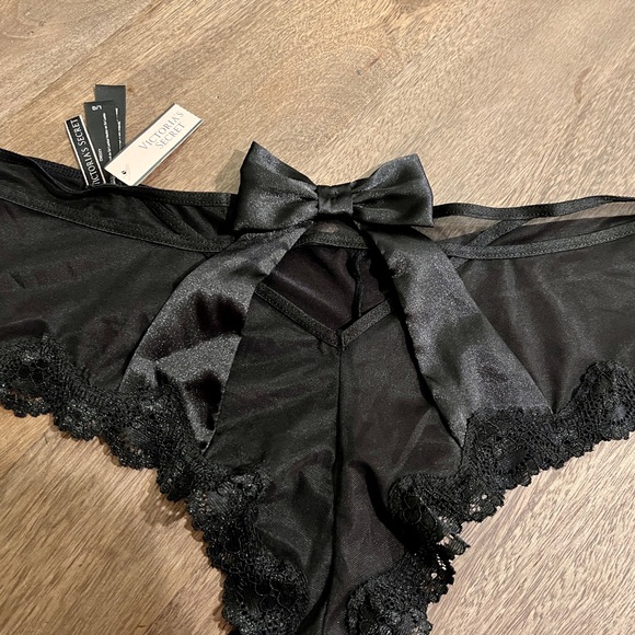 Victoria's Secret Other - NWT Victoria Secret Very Sexy Black Bow Satin Cheeky Panties Large L VS